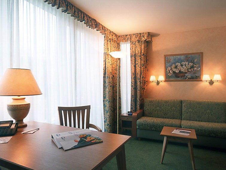 シタディーン クアフュルステンダム ベルリン ヨーロッパアパートホテル 部屋 写真